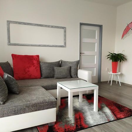 Byt Puskinova Apartment Hradec Králové Exterior foto
