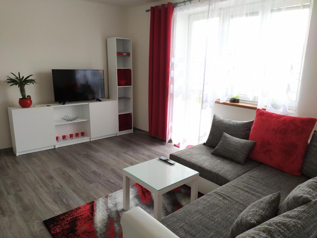 Byt Puskinova Apartment Hradec Králové Exterior foto